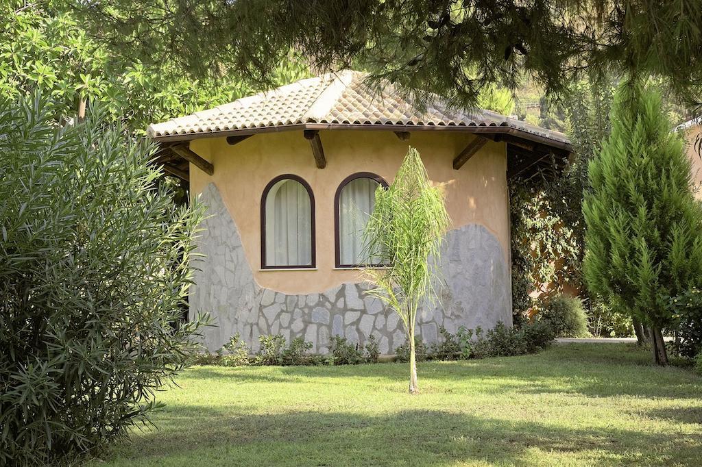 Hotel Bv Borgo Del Principe Zambrone Esterno foto